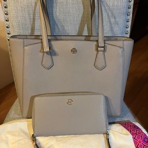 Tory Burch Robinson tote with matching wallet